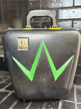 Black and Green Vintage Travel Case - Men Bags